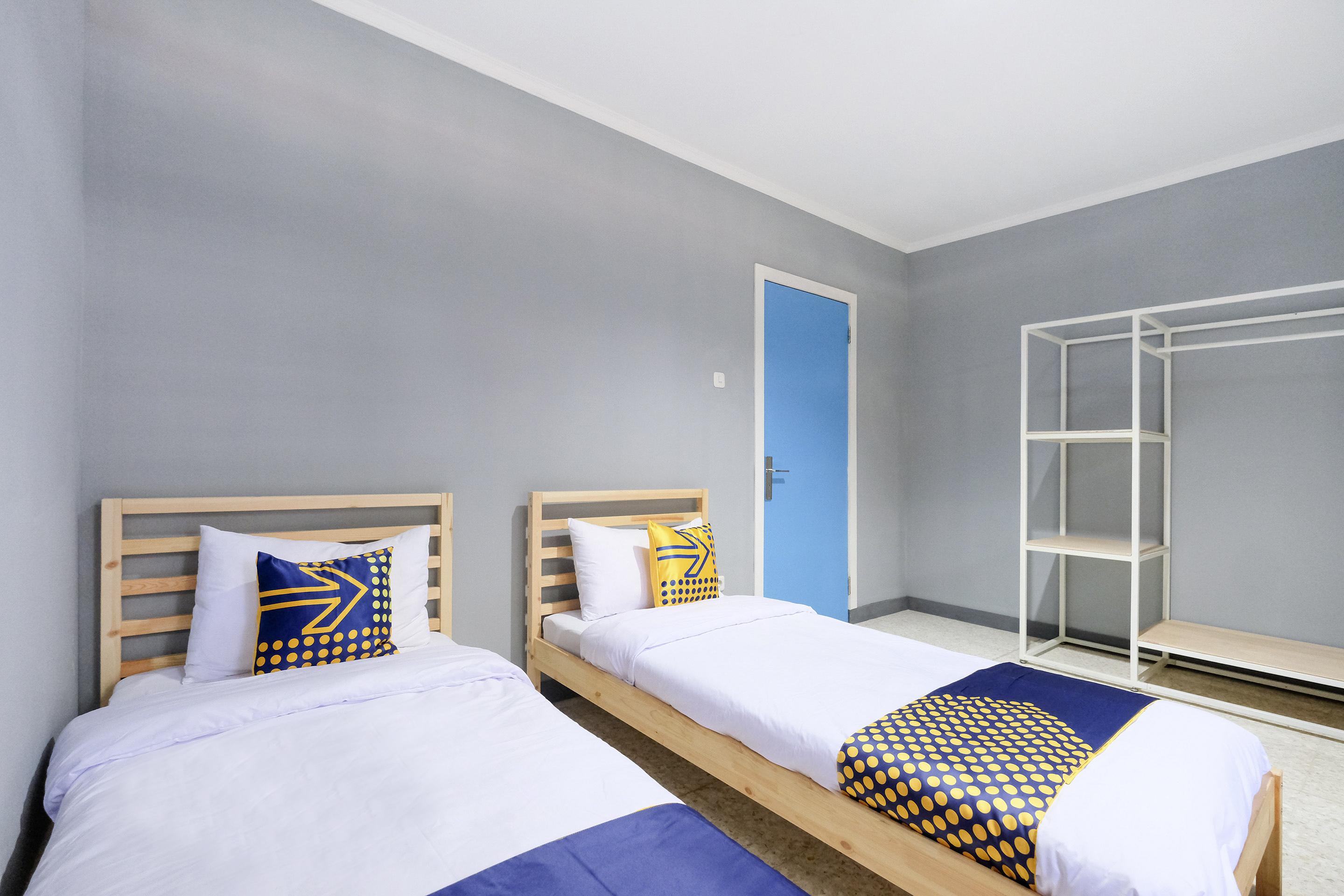 Spot On 2281 Omajo Hotel Semarang Exterior photo